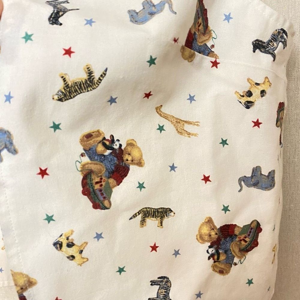Handmade Christmas Pattern Vest - Picture 3 of 4